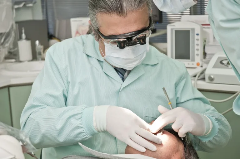 Wybielanie zębów w DIAMANTE CLINICA w Lubinie — co warto wiedzieć